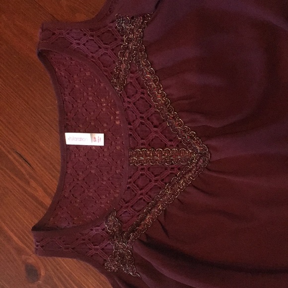 Cute burgundy open shoulder top! - Picture 2 of 4